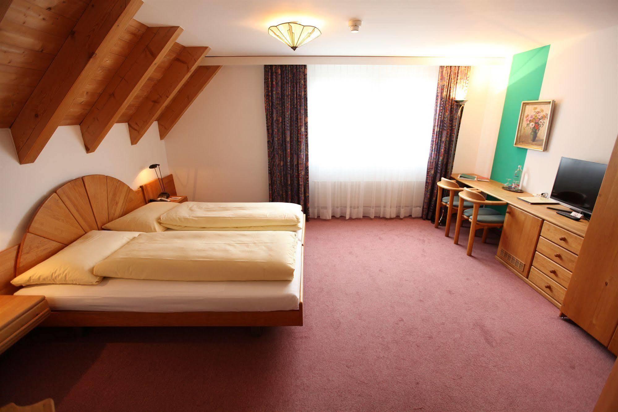 Typically Swiss Hotel Altana Scuol Exterior photo
