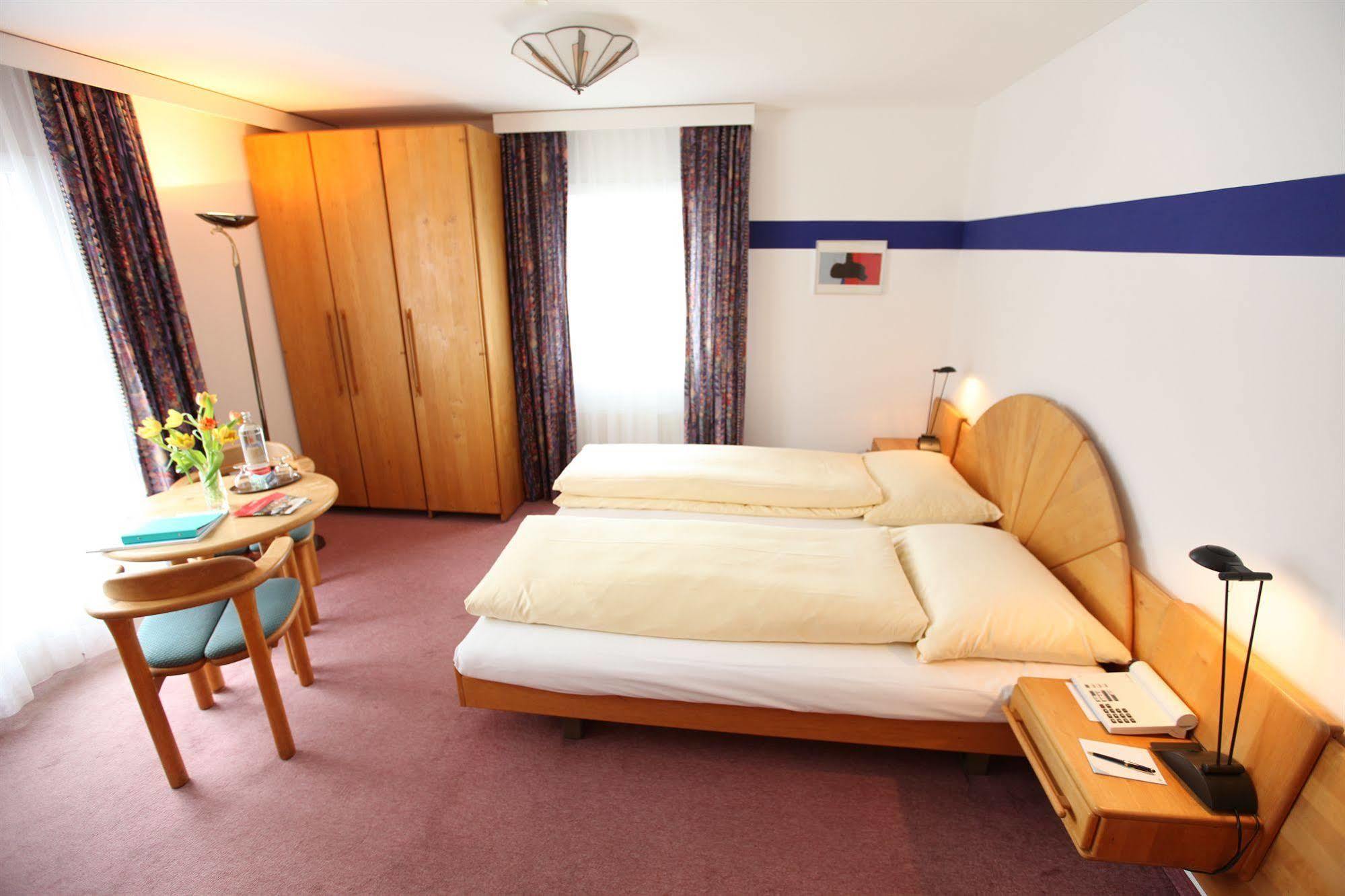 Typically Swiss Hotel Altana Scuol Exterior photo