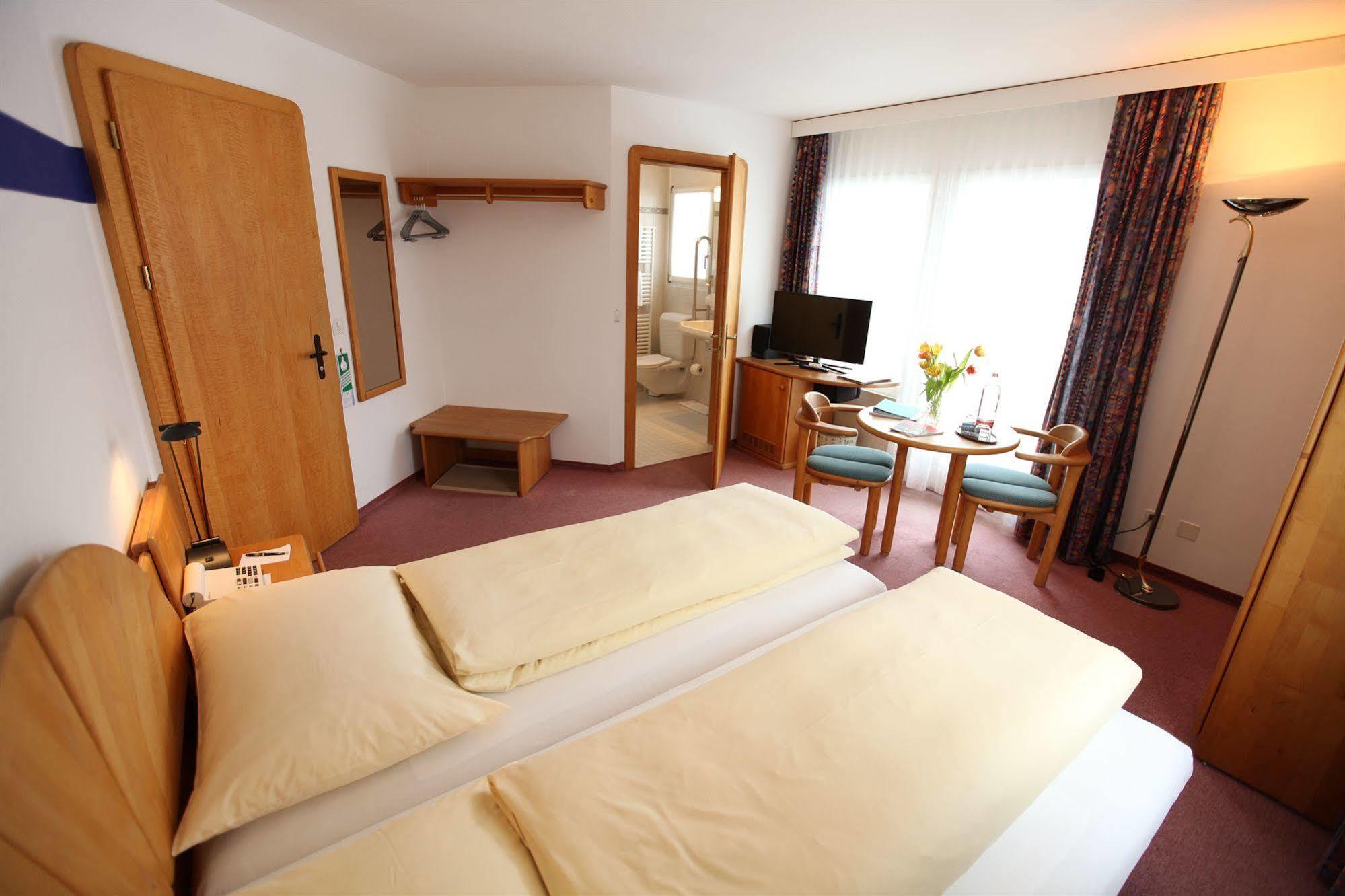 Typically Swiss Hotel Altana Scuol Exterior photo
