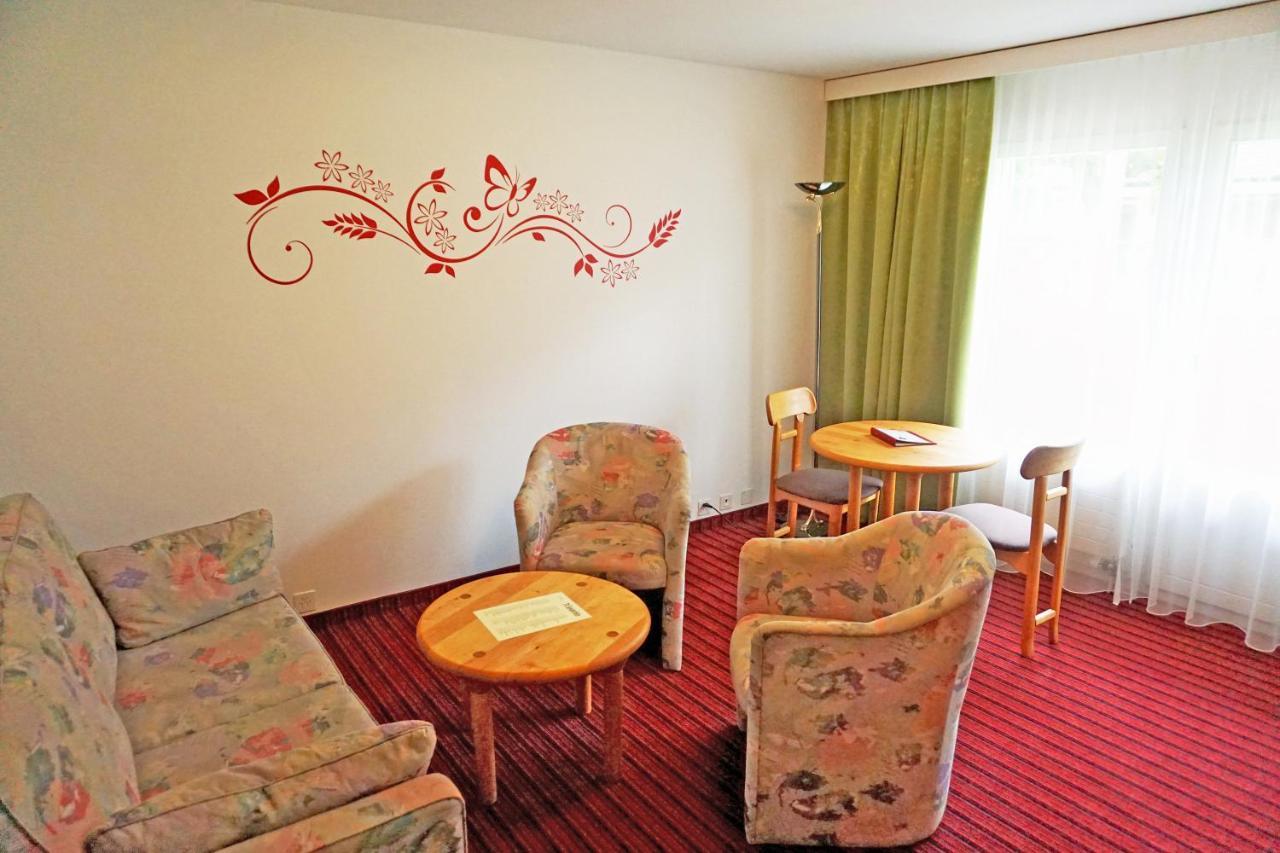 Typically Swiss Hotel Altana Scuol Exterior photo